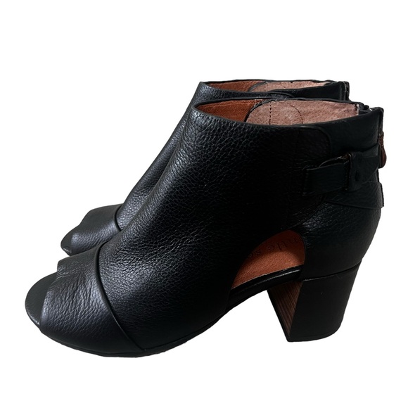 New without box Kenneth Cole size 7.5 peep toe bootie black leather shootie - Picture 6 of 8